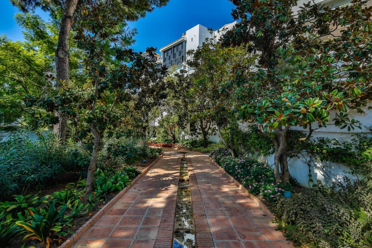 Jardines Las Golondrinas Apartments Elviria Marbella Exterior photo